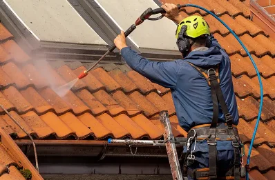 Démoussage et hydrofuge de toiture à Mèze